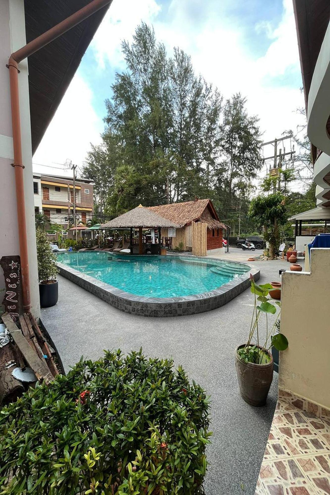 Ginis Beach Resort Kamala Beach Exterior photo